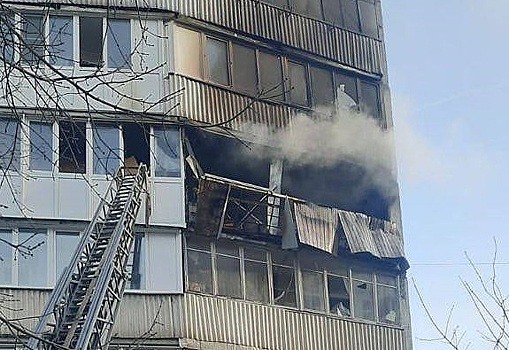 Жильцам пострадавшей от пожара девятиэтажки на Фучика окажут материальную помощь