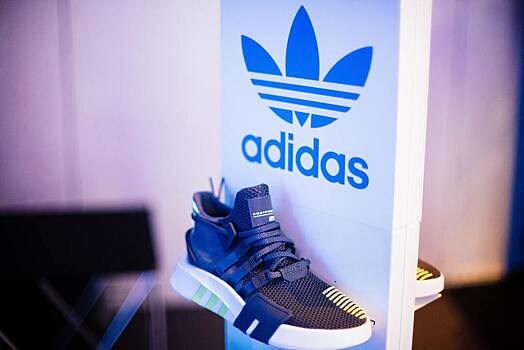 Adidas решил временно закрыть магазины в России