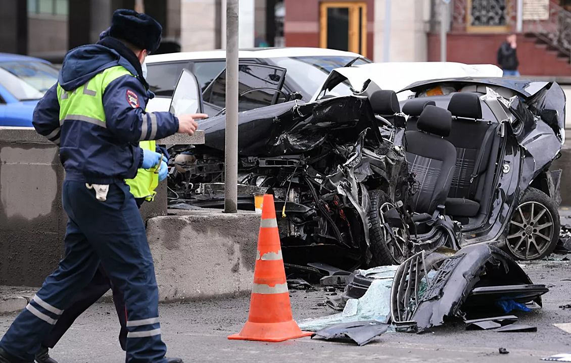 Водитель BMW устроил массовую аварию с пожаром и погоней на МКАДе