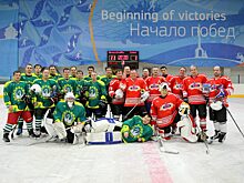 Хоккейная команда «Якутскэнерго 40+» лидирует на городском первенстве