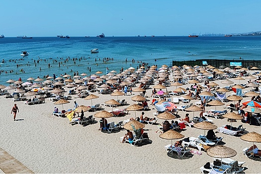 В АТОР заявили, что пока угрозы для туристов из-за пожаров в Турции нет