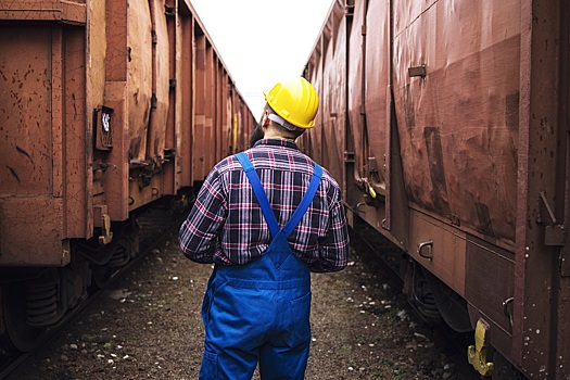 В Новосибирской области работники вагонного депо предстанут перед судом за незаконную сдачу металлолома