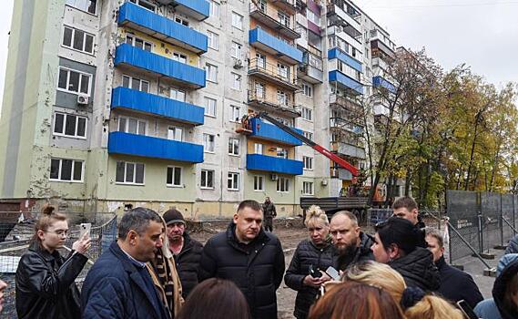 В Курске в пострадавших от БПЛА домах продолжаются восстановительные работы