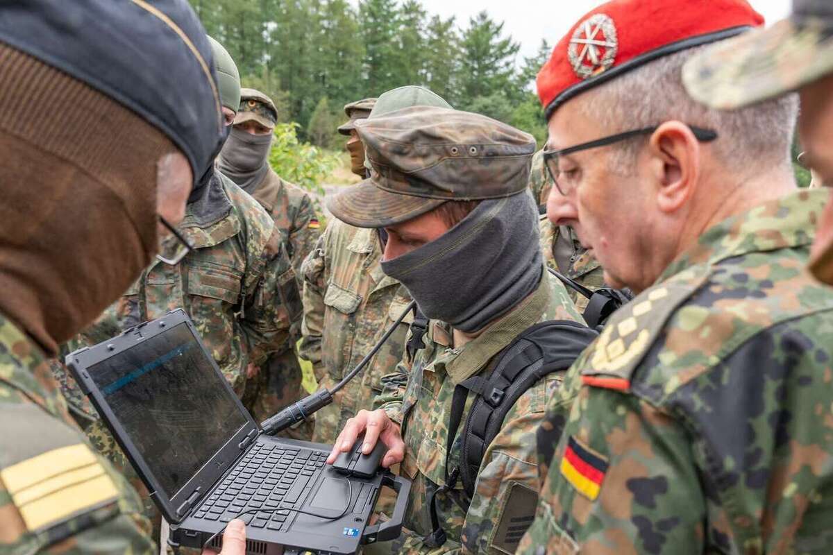 Десантнице Бундесвера оторвало ногу на учениях