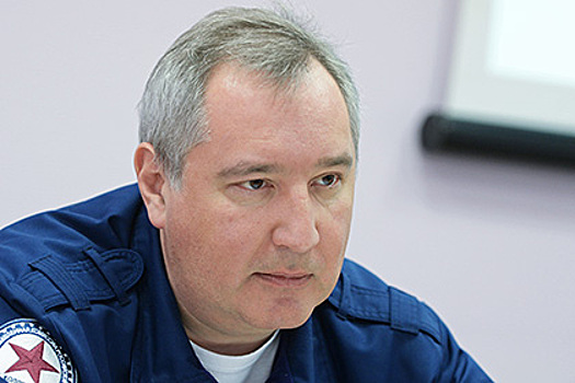 Рогозин оценил идею переодеть руководство оборонки в новую форму