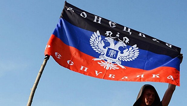 В Болгарии в день 140-летия обороны Шипки развернули флаг ДНР
