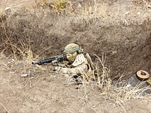 Минобороны РФ показало на видео, как спецназовец ВСУ сдается в плен под Северском