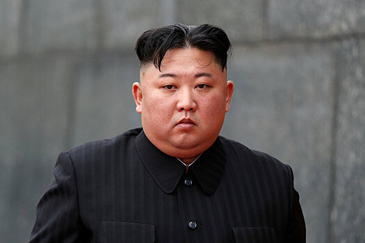 Ким Чен Ын увидел угрозу режиму в джинсах и прическах молодежи