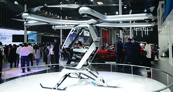 Китайский стартап показал летающий электромобиль