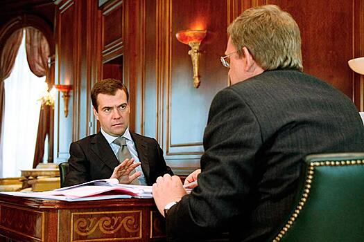 Медведев выслушал доклад Кудрина об исчезновении из строительной отрасли ₽5,3 трлн и обвинил в этом СССР