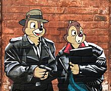 Художник из Екатеринбурга нарисовал Чипа и Дейла в образе героев «Жмурок» в нижегородском дворе