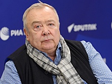 Президент Театра Луны Сергей Проханов заявил, что лишал актрис зарплаты за лишний вес