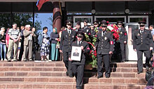Близкие и коллеги простились с погибшими в Грозном полицейскими