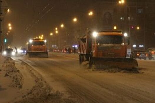 Из-за снегопада в Кемерове увеличили количество снегоуборочной техники