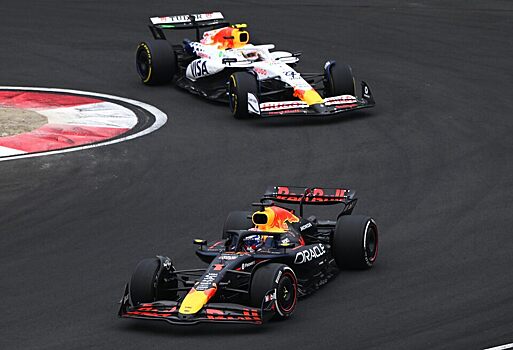 Джо Сейвуд: Red Bull ежемесячно получает предложения о покупке Racing Bulls