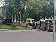 "Аварии продолжаются, но ничего не меняется": калининградцы собирают подписи за новые тротуары и светофор на Красносельской