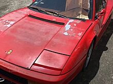 Ferrari Testarossa провела без движения 17 лет на улице