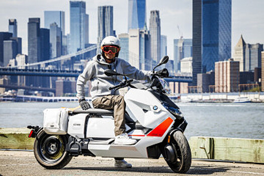 Электрический скутер BMW CE 04