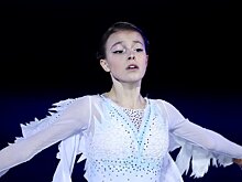 «Вчера успела завязать коньки за 30 секунд до выхода. Ставим ставки, что будет сегодня». Щербакова об участии в двух шоу за день
