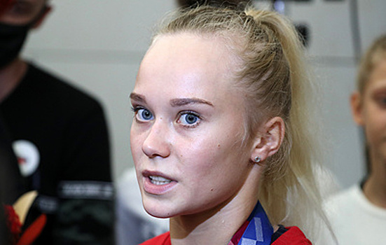 Гимнастка Мельникова заявила, что не будет выступать до конца лета, чтобы залечить ахилл