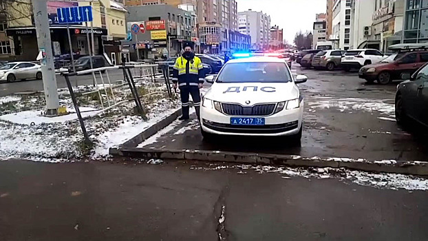 Память погибших в ДТП вологжан почтили сотрудники полиции