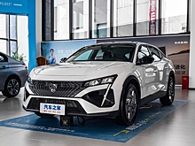 Peugeot обновила купе-кроссовер 408