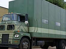 На аукционе продают грузовик-комбайн из фильма «Живая сталь»