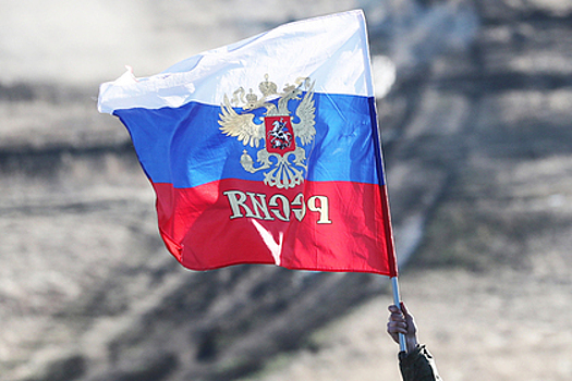 Портал Risovach удалил оскорбляющую флаг РФ картинку