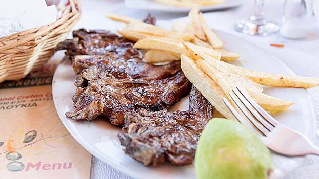 Онколог Пильх назвал пищевые привычки, которые могут привести к развитию рака