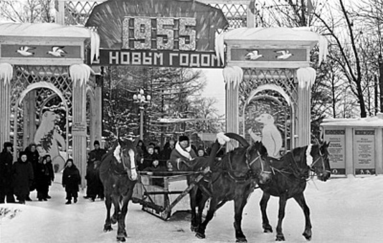 Как Москва встречала Новый год: ретроспектива гуляний