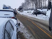 В Калужской области автоинспекторы устанавливают обстоятельства двух ДТП на 88 км трассы М-3