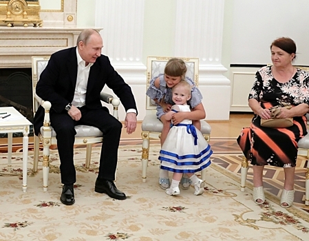 Почему в российских семьях нет трех детей