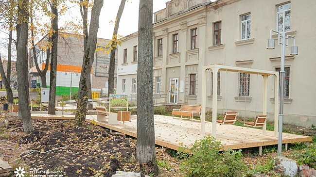 В центре Камбарки благоустроили сквер и ещё один пешеходный маршрут