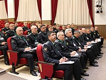 Снова в «школу»: уральские приставы освежили свои знания под руководством замглавы ФССП