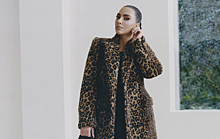 Ким Кардашьян в леопардовой шубе позирует в собственном доме для нового лукбука Balenciaga
