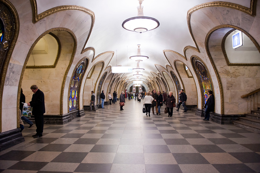 Станция метро «Новослободская», Москва, Российская Федерация