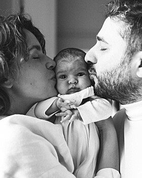 Лиза Моряк и Сарик Андреасян впервые показали лицо новорожденной дочери и раскрыли ее имя