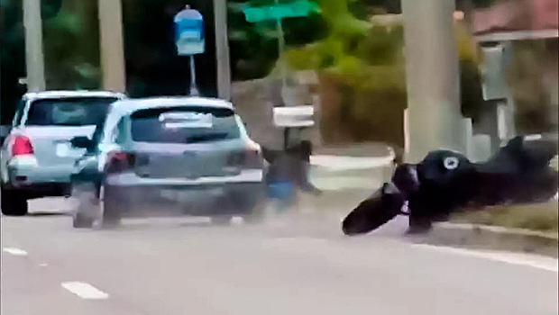 Удар за замечание: такого поворота мотоциклист не ожидал