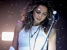 Дочь певицы Наталии Власовой сбежала в Эмираты