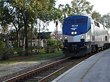 В США поезд протаранил многотонную цистерну с соляной кислотой