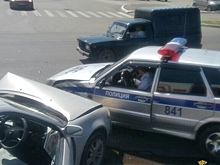 Иномарка протаранила патрульную машину ДПС в Новосибирске