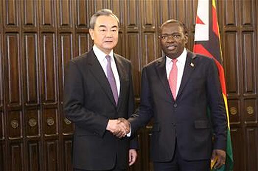 Зимбабве видит в Китае своего настоящего друга -- вице-президент страны К. Чивенга