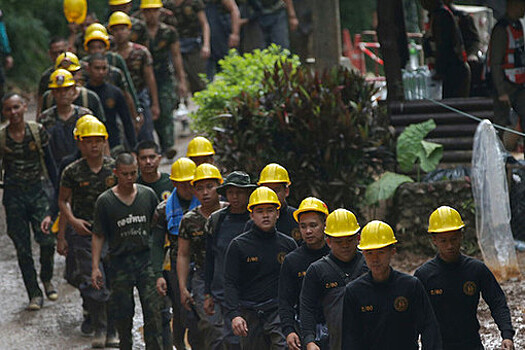 В Таиланде началась третья фаза эвакуации детей из пещеры