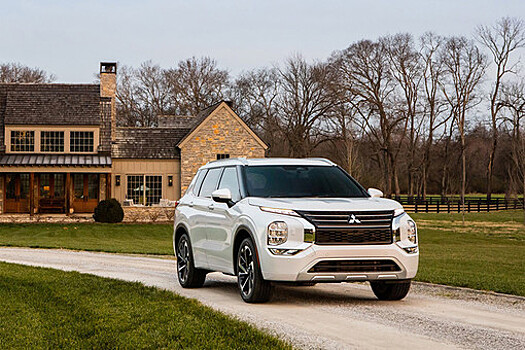 Автоэксперт Виноградов перечислил четыре минуса кроссовера Mitsubishi Оutlander