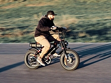 В Екатеринбурге лихач на электровелосипеде сбил пенсионерку на пешеходном переходе