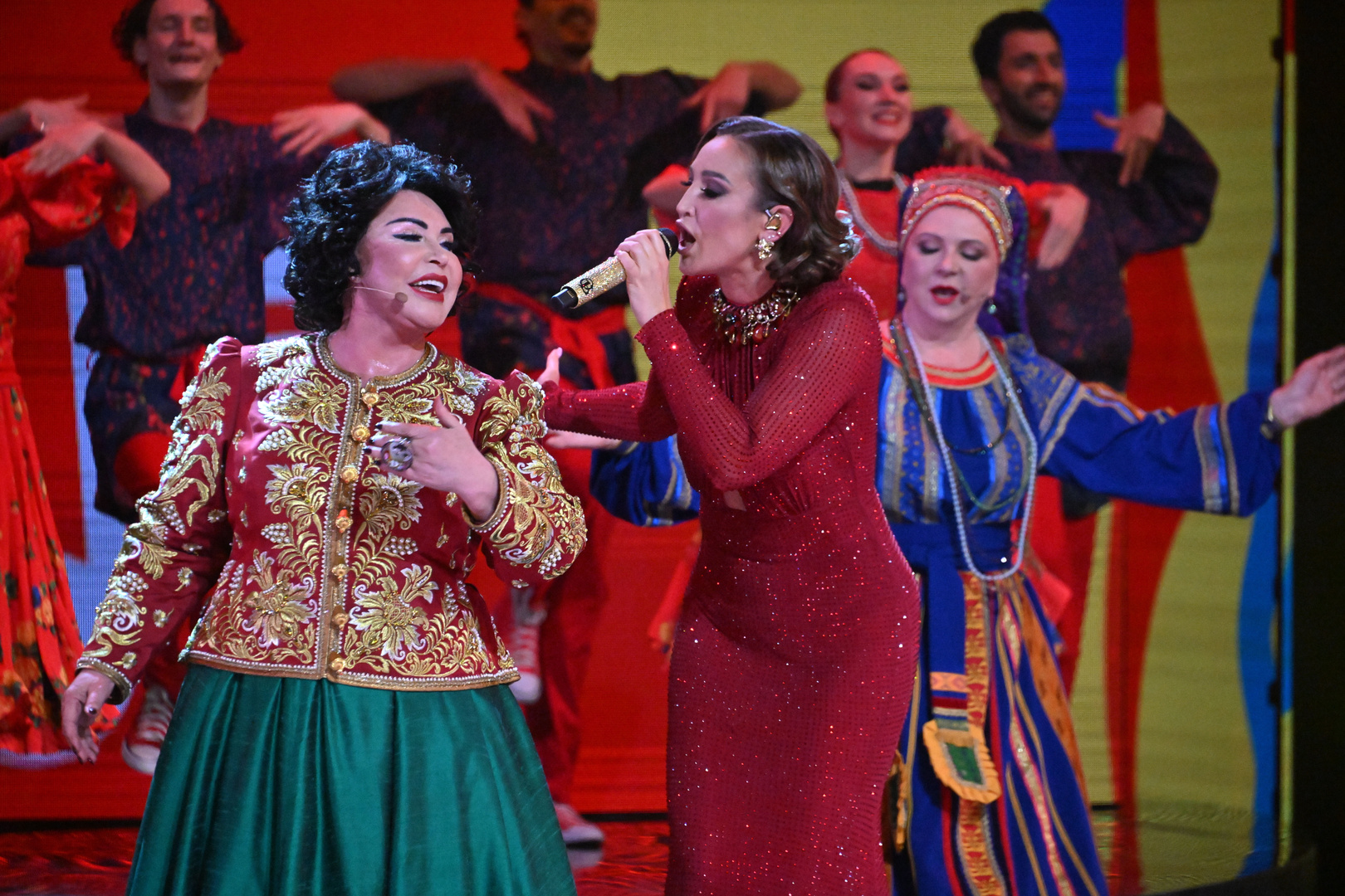 Она тряслась от волнения: Надежда Бабкина призналась, что не хотела петь с Бузовой