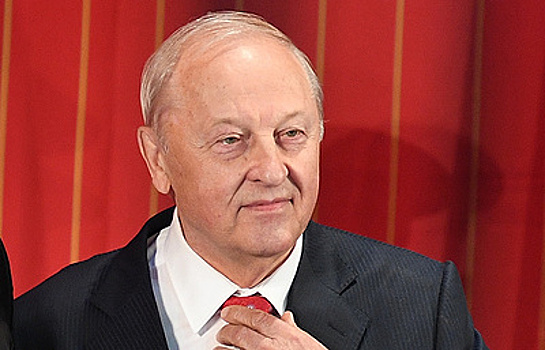 Выставка фотографий о первом губернаторе Свердловской области открылась в "Ельцин Центре"