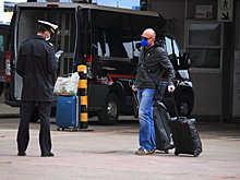 Еще одна страна временно отказалась принимать россиян