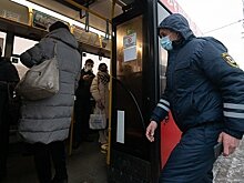 Соцсети: в Казани автобус въехал в сугроб