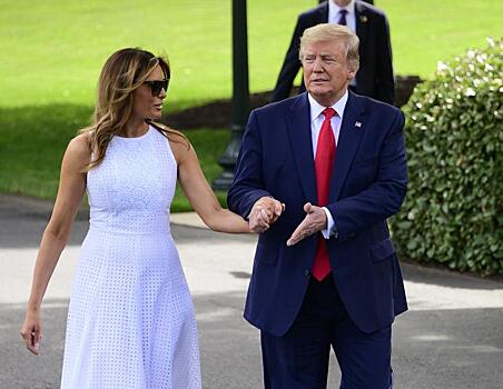 Мелания Трамп показала, с какой обувью стоит сочетать белое платье